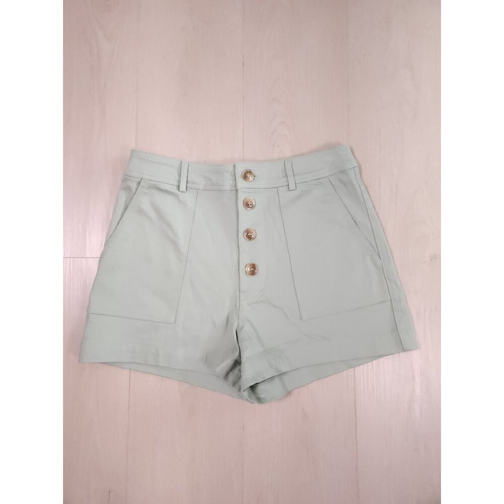 Francesca’s "mi ami" Olive Button-Front Utility Shorts | Size M | NWT